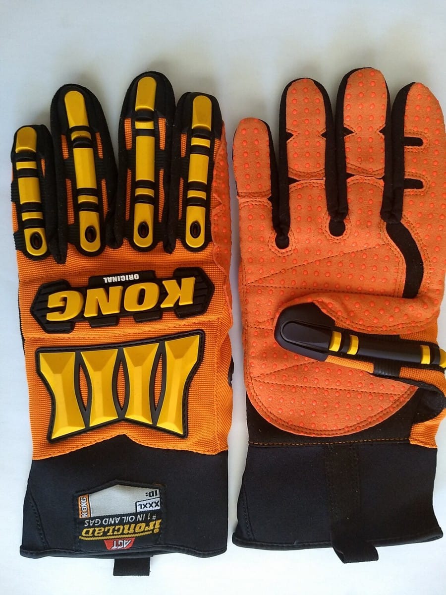 The KONG Handglove delivers superior protection, durability, and grip performance for demanding work environments. Designed with reinforced anti-impact padding and high-grip palm technology, it provides both safety and control while handling tools, machinery, and heavy materials. Built for professionals who require reliable hand protection without sacrificing flexibility.